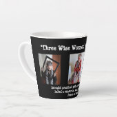 Humoristische Drie Wijze Vrouwen met Kerstmis Latte Mok (Linkerhoek)