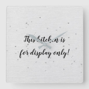 humoristische keukentekst met vierkante diamantbed vierkante klok