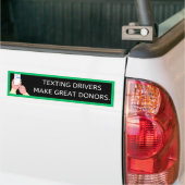Humoristische moderne bumpersticker tegen sms'en (Op Truck)