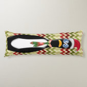 Humoristische Santa Penguin op Rode en Groene Zig Lichaamskussen (Voorkant)