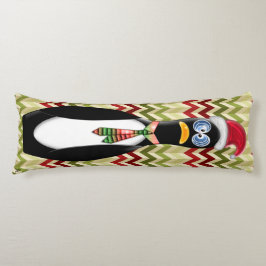 Humoristische Santa Penguin op Rode en Groene Zig  Lichaamskussen