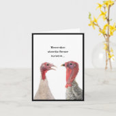 Humoristische Twee Kalkoenen Denken Over Thanksgiv Kaart (Gele Bloem)