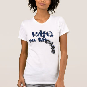 Humoristische vrouw op de rand graphics t-shirt