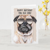 Humorouse Pug Dog op zonneschermen van afgelopen d Kaart (Gele Bloem)