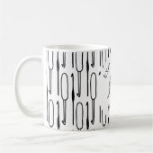 Humoureus Black en White Crochet Geëerd Koffiemok (Links)