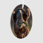Hump Day Camel Feasting on Green Grass Ornament (voorkant)