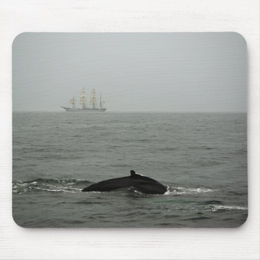 Humpback Whale en Tall Ship Mousepad Muismat (Voorkant)