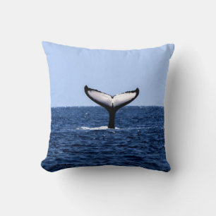 Humpback Whale in Ocean Kussen
