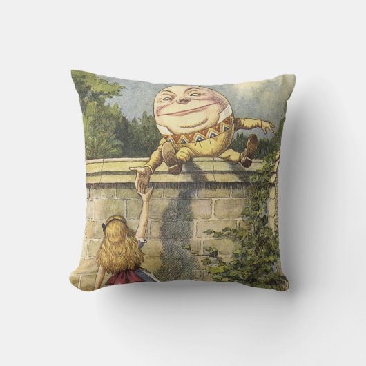 Humpty Dumpty Alice in Wonderland Pillow Kussen (Voorkant)