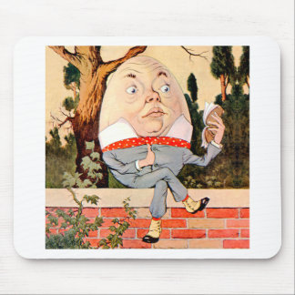 Humpty Dumpty zat op een muur in Wonderland Muismat