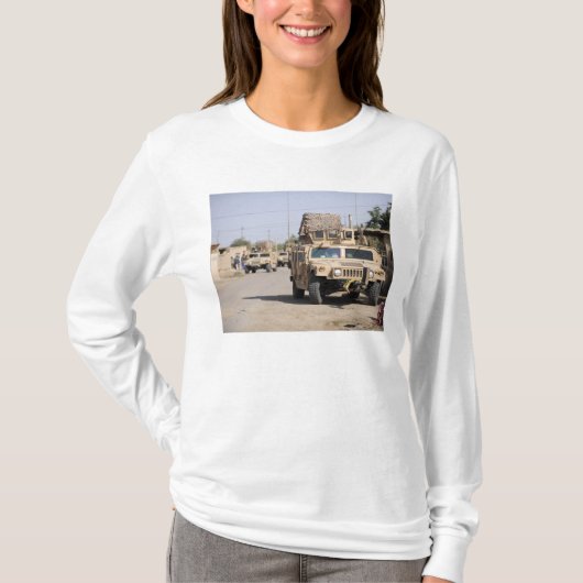 Humvee's gedrag beveiliging tijdens een patrouille t-shirt (Voorkant)