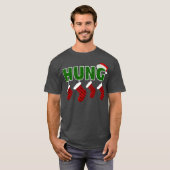 Hung - Funny Gay Endowed Kerstmis T-shirt (Voorkant volledig)