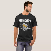 Hungary Squad Ale  Hungarian Beer Drinking Team T-shirt (Voorkant volledig)