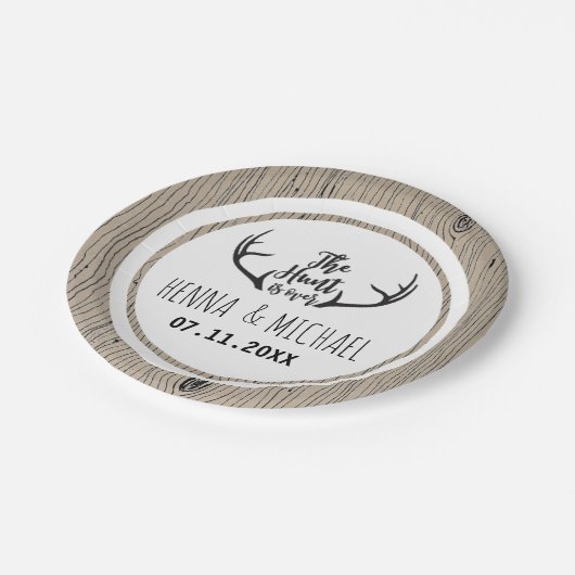 "Hunt is over" Rustic Antler Barnwood Wedding Papieren Bordje (Gekanteld)