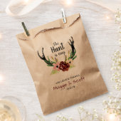 Hunt is over Rustic Antler Burgundy Floral Wedding Bedankzakje (Geknipt)