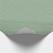 Hunter Green en White Wavy Stripes Cadeaupapier (Hoek)