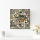 Hunters Clock Deer in Crosshairs personaliseren Vierkante Klok (Huis)