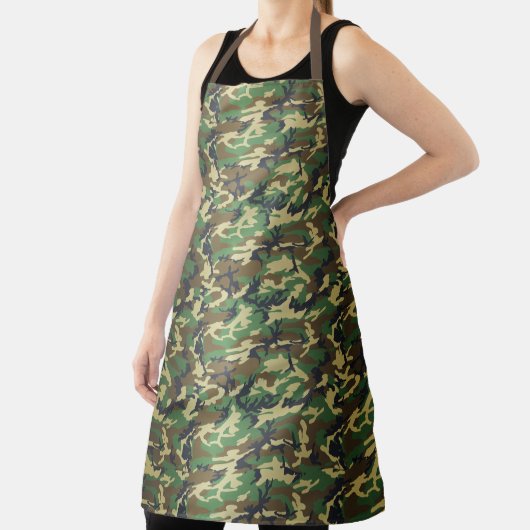 Hunter's Field Dress Camo Long Apron Schort (Insitu)