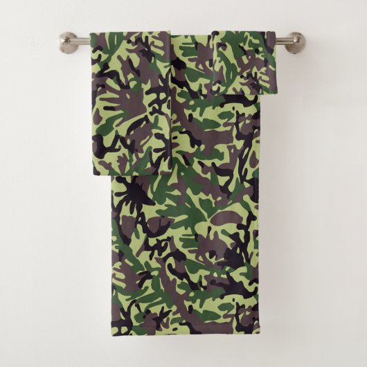 Hunters Green Camo Pattern Bad Handdoek (Insitu)