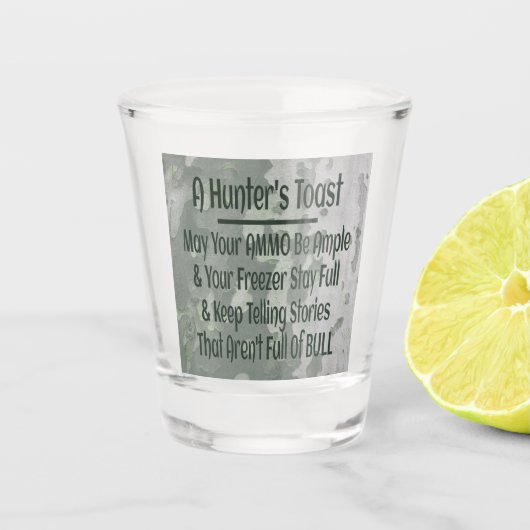 Hunters Toast Funny Green Camouflage Shot Glas (Voorkant)