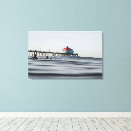 Huntington Beach Pier Surfers Streted Canvas Art (Insitu (Houten vloer))