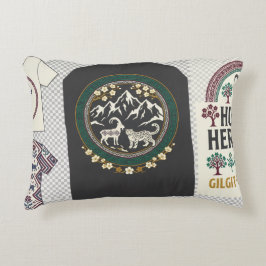 Hunza Heritage Grafische T-Shirt | Gilgit-Baltista Accent Kussen