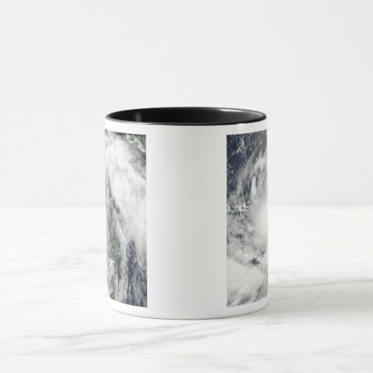 Hurricane Alex Mok (Midden)