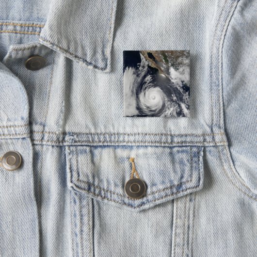 Hurricane Douglas Vierkante Button 5,1 Cm (In situ)