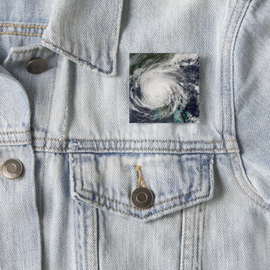 Hurricane Jeanne Vierkante Button 5,1 Cm (In situ)