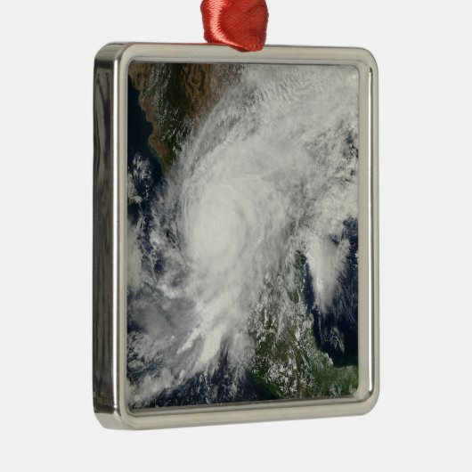 Hurricane Kenna Metalen Ornament (Rechts)