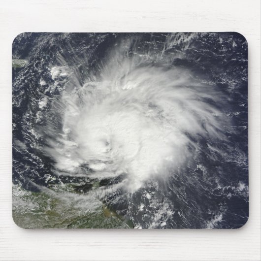 Hurricane Tomas over de Lesser Antilles Muismat (Voorkant)