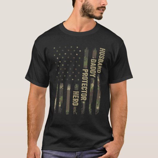 Husband Dad Protector Hero Camo USA Flag T-shirt (Voorkant)