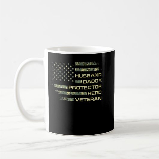 Husband Dad Protector Hero Veteran USA Flag Camo Koffiemok (Links)