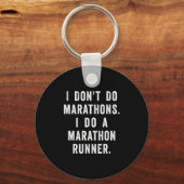 Husband I Dont Do Marathons I Do A Marathon Runne  Sleutelhanger (Voorkant)