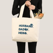 Husband. Papa. Hero. Retro grafisch Grote Tote Bag (Voorkant (product))