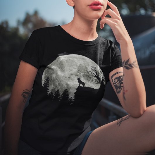 Husky Stand Op Berg Spooky Halloween Moon T-shirt