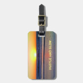 Hustle and Glow Sunset Vibes Bagagelabel (Voorkant verticaal)