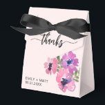 Huwelijk Dank u Chic Roze Bloemen Favoriete Dozen Bedankdoosjes<br><div class="desc">Huwelijk Dank u Chic Roze Bloemen Favoriete Dozen. Stijlvol personaliseren met uw aangepaste namen en datum.</div>
