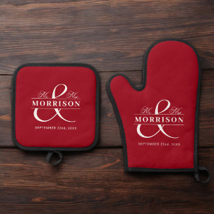 Huwelijk Mr. Mrs. Red Monogram Gift Ovenwant & Pannenlap Set
