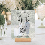 Huwelijk Welkom 2 Foto's & Website QR Tafelnummer<br><div class="desc">Welkom gasten op uw bruiloft receptie met chique moderne aangepaste foto & QR Code tabel nummerkaarten. Afbeeldingen en bewoordingen zijn eenvoudig te personaliseren en kunnen op de voor- en achterkant verschillend of hetzelfde zijn. Verander indien gewenst "capture the love" in "honeymoon fund", "een speciaal bedankt", "menu", "ons liefdesverhaal" of een...</div>