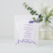 huwelijks wit briefpapier op hout met paarse lint kaart (Staand voorkant)
