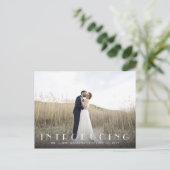 Huwelijksaankondiging van meneer en mevrouw aankondigingskaart (Staand voorkant)