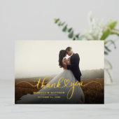 Huwelijksfoto kalligrafie Dank u Gold Folie Uitnodiging (Staand Voorkant)