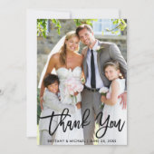 Huwelijksfoto Modern Borstelscript Bedankkaart (Voorkant)