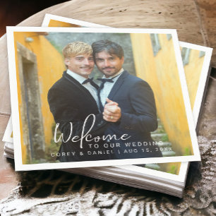Huwelijksfoto twee bruidegoms servet