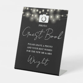 Huwelijksfotoboek met zwarte en witte lichtjes reclamebord met voetstuk