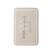 Huwelijksgift Modern Familie Monogram Script Stijl Badmat (Voorkant Verticaal)
