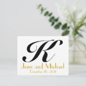Huwelijksmonogram K Aankondiging Kaart Gold Black (Staand voorkant)