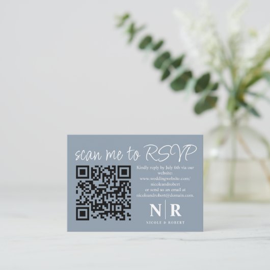 Huwelijksmonogram QR Code RSVP met Elegante Foto Informatiekaartje (Staand voorkant)
