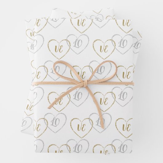 Huwelijksmonogrammen, zilveren en gouden hartcharm inpakpapier vel (In situ)